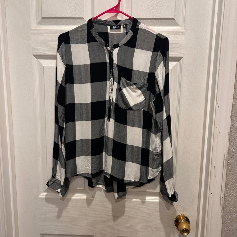 a.n.a A New Approach Black White Buffalo Plaid Long Sleeve Button Up Womens L